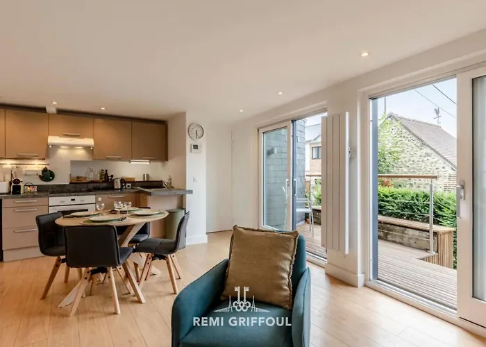 The Duplex Varin Beautiful Apartment & Garden Honfleur 4 People