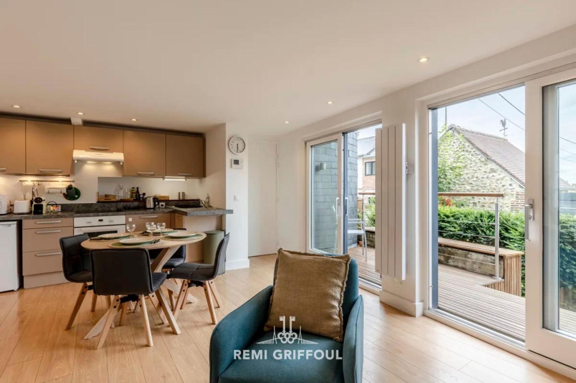 The Duplex Varin Beautiful Apartment & Garden Honfleur 4 People Apartment *